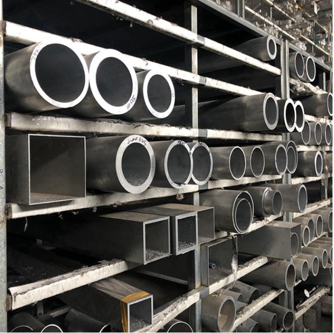 Polished Aluminium Tube